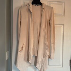 Splendid cozy hooded thermal wrap